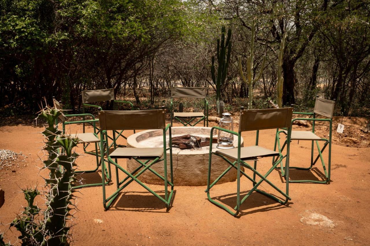 Giraffe Lodge Hoedspruit Exterior foto